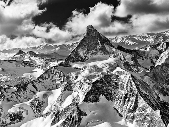 Hovedbilde Matterhorn from above 85x110 cm